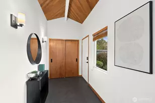 3219 34th Ave W, Seattle, WA 98199 - Photo 4