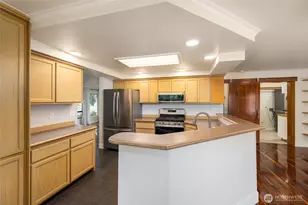 705 N Waugh Rd, Mount Vernon, WA 98273 - Photo 12
