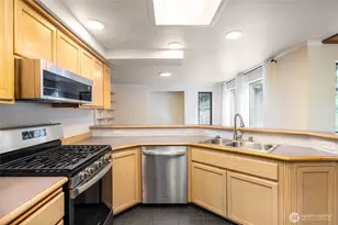 705 N Waugh Rd, Mount Vernon, WA 98273 - Photo 14