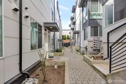 3406 15th Avenue W #C, Seattle, WA 98119 - Photo 4