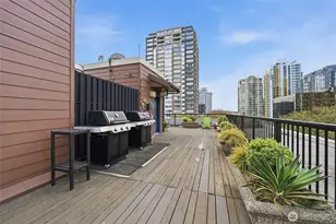 425 Vine St, Seattle, WA 98121 - Photo 22