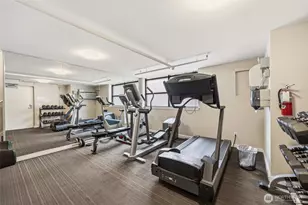425 Vine St, Seattle, WA 98121 - Photo 24