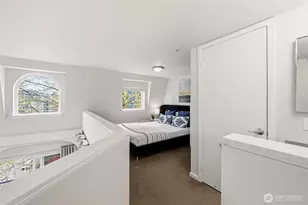 425 Vine St, Seattle, WA 98121 - Photo 16
