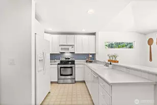 13007 Sunridge Way E, Puyallup, WA 98374 - Photo 14