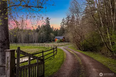 7200 NE Day Road W, Bainbridge Island, WA 98110 - Photo 38