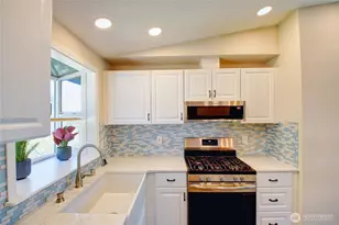 1120 SW 8th Ave, Oak Harbor, WA 98277 - Photo 8