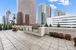 300 110th Ave NE, Bellevue, WA 98004 - Photo 16
