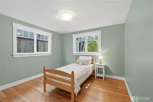 10630 NE 18th St, Bellevue, WA 98004 - Photo 18