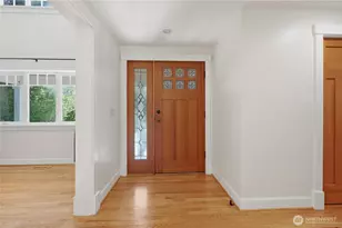 10630 NE 18th St, Bellevue, WA 98004 - Photo 2