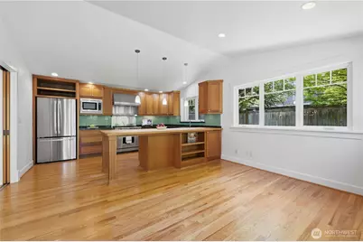 10630 NE 18th Street, Bellevue, WA 98004 - Photo 10
