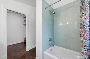 10630 NE 18th St, Bellevue, WA 98004 - Photo 22