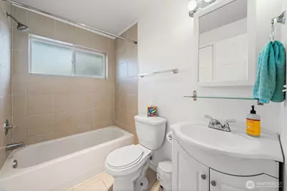 2105 S Sprague, Tacoma, WA 98405 - Photo 16