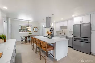 7021 20th Ave NE, Seattle, WA 98115 - Photo 6