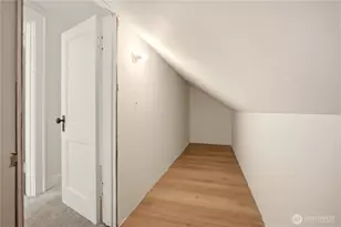 2208 NE 75th St, Seattle, WA 98115 - Photo 20