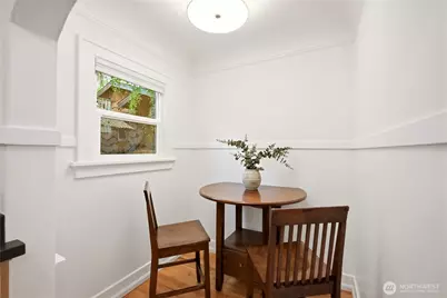 2208 NE 75th Street, Seattle, WA 98115 - Photo 10