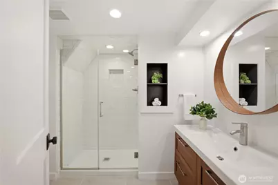2208 NE 75th Street, Seattle, WA 98115 - Photo 26