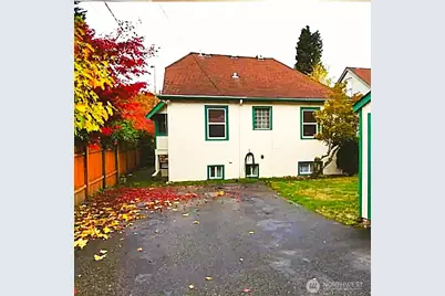 7818 NE Lake City Way NE, Seattle, WA 98115 - Photo 12