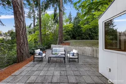 2261 W Lake Sammamish Parkway SE, Bellevue, WA 98008 - Photo 36