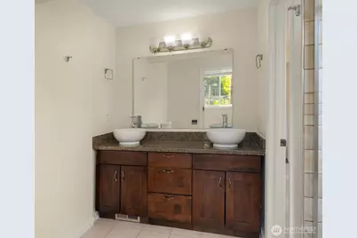 16204 Main Street, Bellevue, WA 98008 - Photo 16