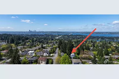 2915 98th Avenue NE, Clyde Hill, WA 98004 - Photo 2