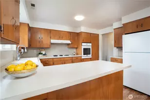 1045 Sunrise Ln, Fircrest, WA 98466 - Photo 12