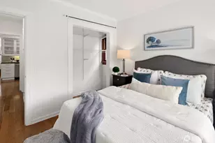 4045 2nd Ave NE, Seattle, WA 98105 - Photo 12