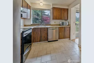 1230 N Newton Street, Tacoma, WA 98406 - Photo 8