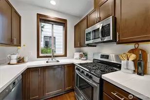 841 B NW 63rd St, Seattle, WA 98107 - Photo 12