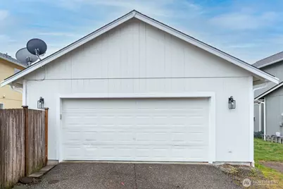 17910 Panorama Boulevard E, Bonney Lake, WA 98391 - Photo 18