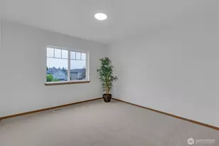 17910 Panorama Blvd E, Bonney Lake, WA 98391 - Photo 12
