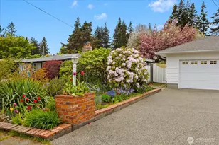 320 NW 202nd St, Shoreline, WA 98177 - Photo 2