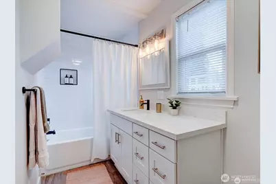 1626 39th Avenue E, Seattle, WA 98112 - Photo 20