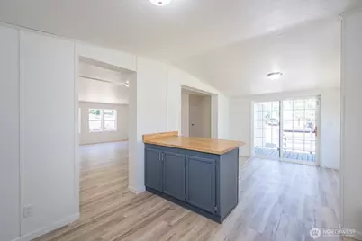 304 NW Hemlock Avenue, Royal City, WA 99357 - Photo 4