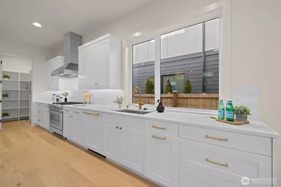 7010 NE 134th Street, Kirkland, WA 98034 - Photo 12