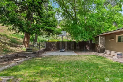 402 Shady Lane, Wenatchee, WA 98801 - Photo 22