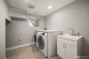 814 23rd Ave E, Seattle, WA 98112 - Photo 28