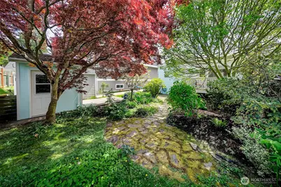 630 NW 76th Street, Seattle, WA 98117 - Photo 16