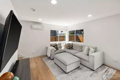 4028 5th Avenue NE, Seattle, WA 98105 - Photo 18