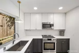 4028 5th Ave NE, Seattle, WA 98105 - Photo 12