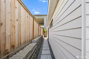 4028 5th Ave NE, Seattle, WA 98105 - Photo 30
