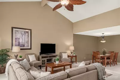 118 SW 116th Street #D32, Seattle, WA 98146 - Photo 2
