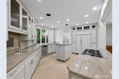 20421 NE 66th Court, Redmond, WA 98053 - Photo 12