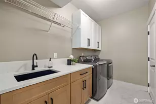 1300 N 27th Pl, Renton, WA 98056 - Photo 16