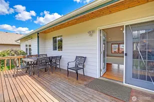 1148 Central Dr, Camano Island, WA 98282 - Photo 24