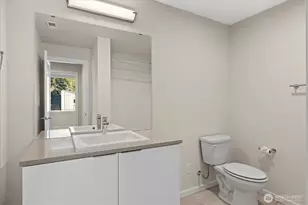 8586 121st Pl SE, Newcastle, WA 98056 - Photo 32