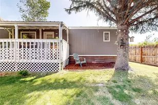 968 NE Empire St, College Place, WA 99324 - Photo 32