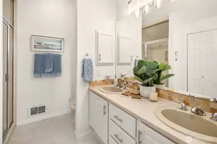 2616 4th Ave N, Seattle, WA 98109 - Photo 24