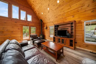 134 Thorburn Lane, Malaga, WA 98828 - Photo 4