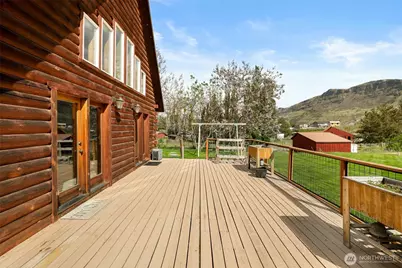 134 Thorburn Lane, Malaga, WA 98828 - Photo 32