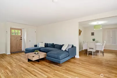 4037 NE 109th Street, Seattle, WA 98125 - Photo 6